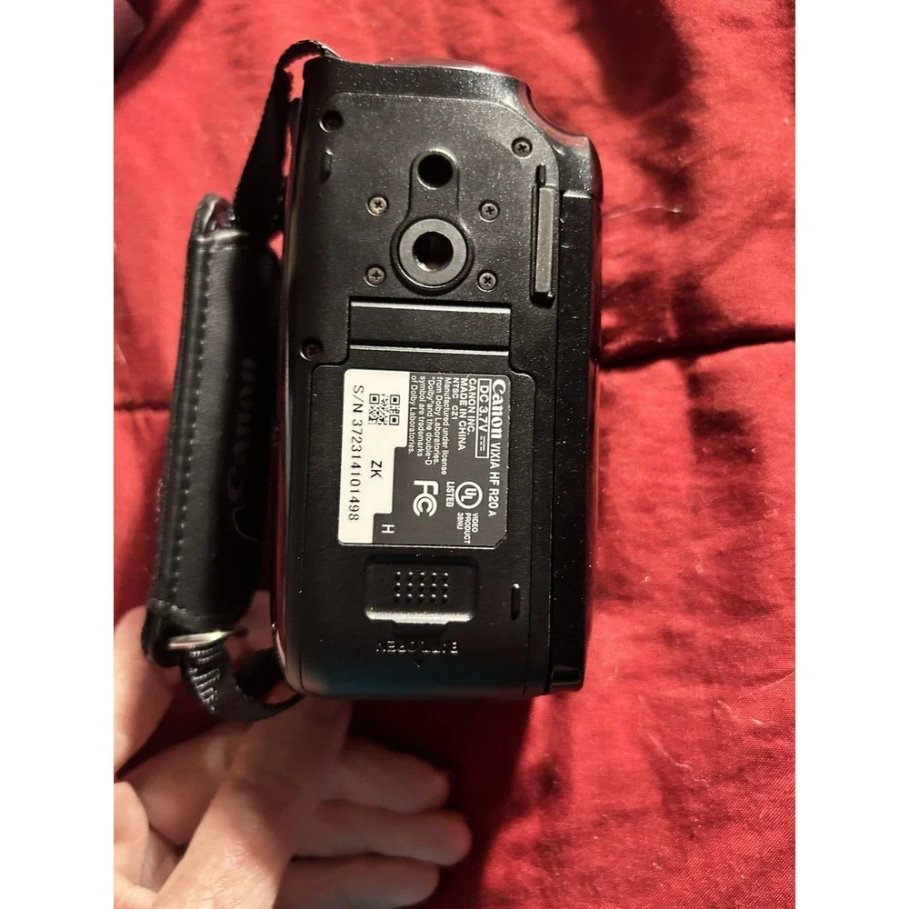Canon Vixia HFR20 With‎ Extras
